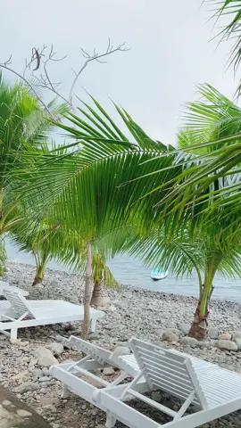 Sáng nay lúc nắng lúc hửng 