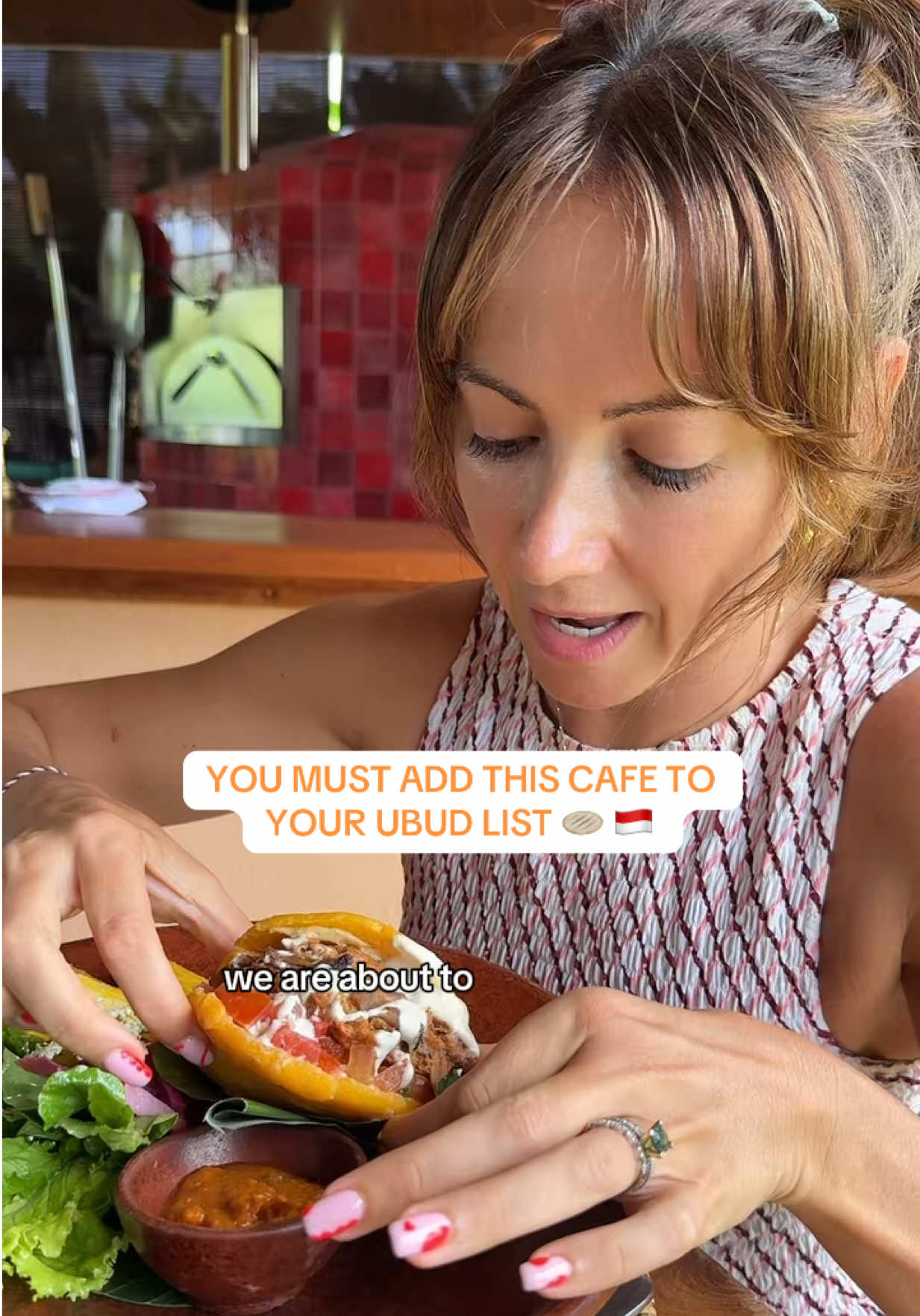 SAVE THIS VIDEO for your next Ubud Trip 😍 and add Casa Curandera to your list of places to eat #ubud #ubudtravel #ubudcafe 