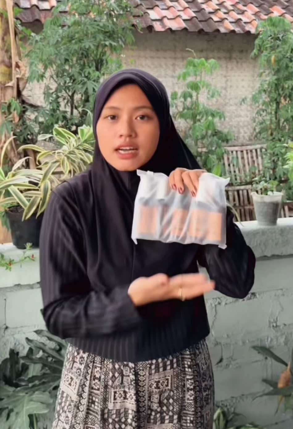 Mumpung murah kalian harus beli deodorant spray Raybre buruan 😍 #fouryoupage #latifahsaja_ #madurasampangsreseh 