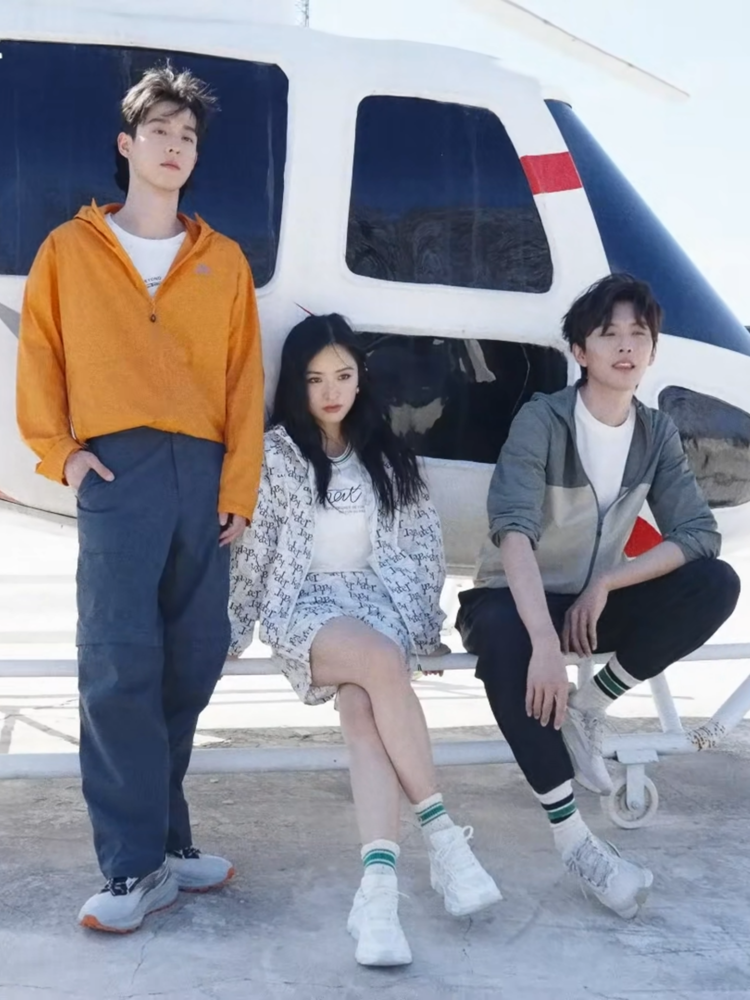 #JoyfulGrownUpsS2 x SoFigaro Chinese Edition With #ShenYue , #WangJingxuan , #WuYuheng  The world may be chaotic, but staying true to your original intent and keeping life simple – that’s how you become a joyful grown-up! 💫 #JoyfulGrownUps #快乐的大人2 x SoFigaro 中文版 携手 #沈月 #王敬轩 #吴宇恒 ，世界纷乱复杂，保持初心与纯粹，要做一个快乐的大人！ #快乐的大人