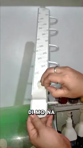hindi na kailngan magbutas ng wall para makapag kabit ng hooks para sa mga gamit o mga sandok.. #adhesivehook #hooks #organizerideas #homeessentials 