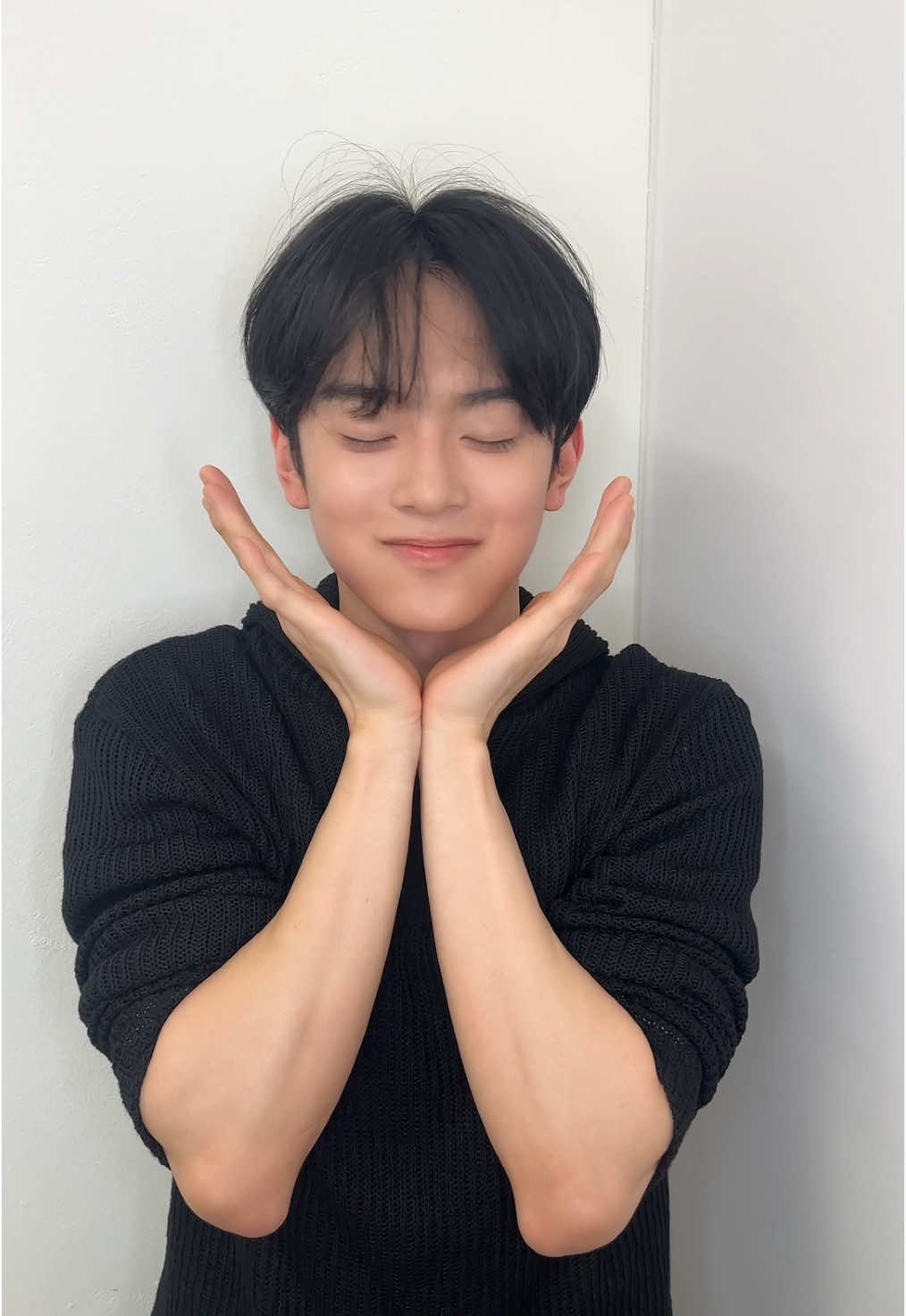 Kiss kiss😘 shy shy💜 #베리베리 #VERIVERY #VRVR #강민 #KANGMIN 