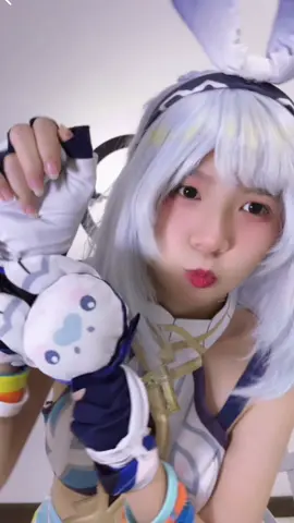 Hi🦭 #mualani #GenshinImpact #cosplayer #cosplay #genshincosplay #mualanigenshin 