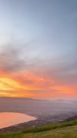 Indahnya ciptaan Tuhan 🥹🫶 #puncaksalenapalu #salena #bukitsalenapalu #sunrise #sunrisepalu #healing 