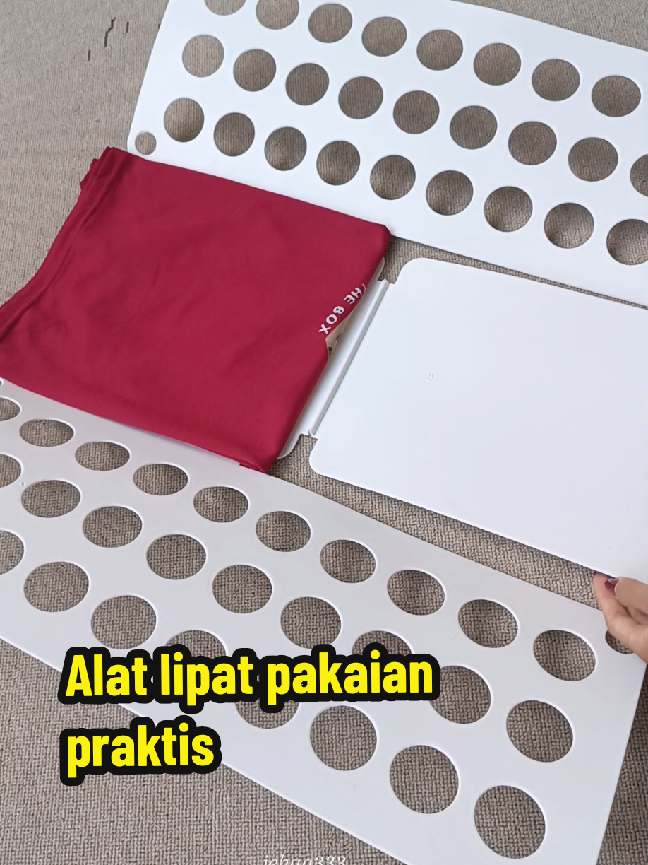 isi lemari rapi semenjak punya alat lipat pakaian ini😍✨ #alatlipatbaju #alatlipatpakaian #laundry 