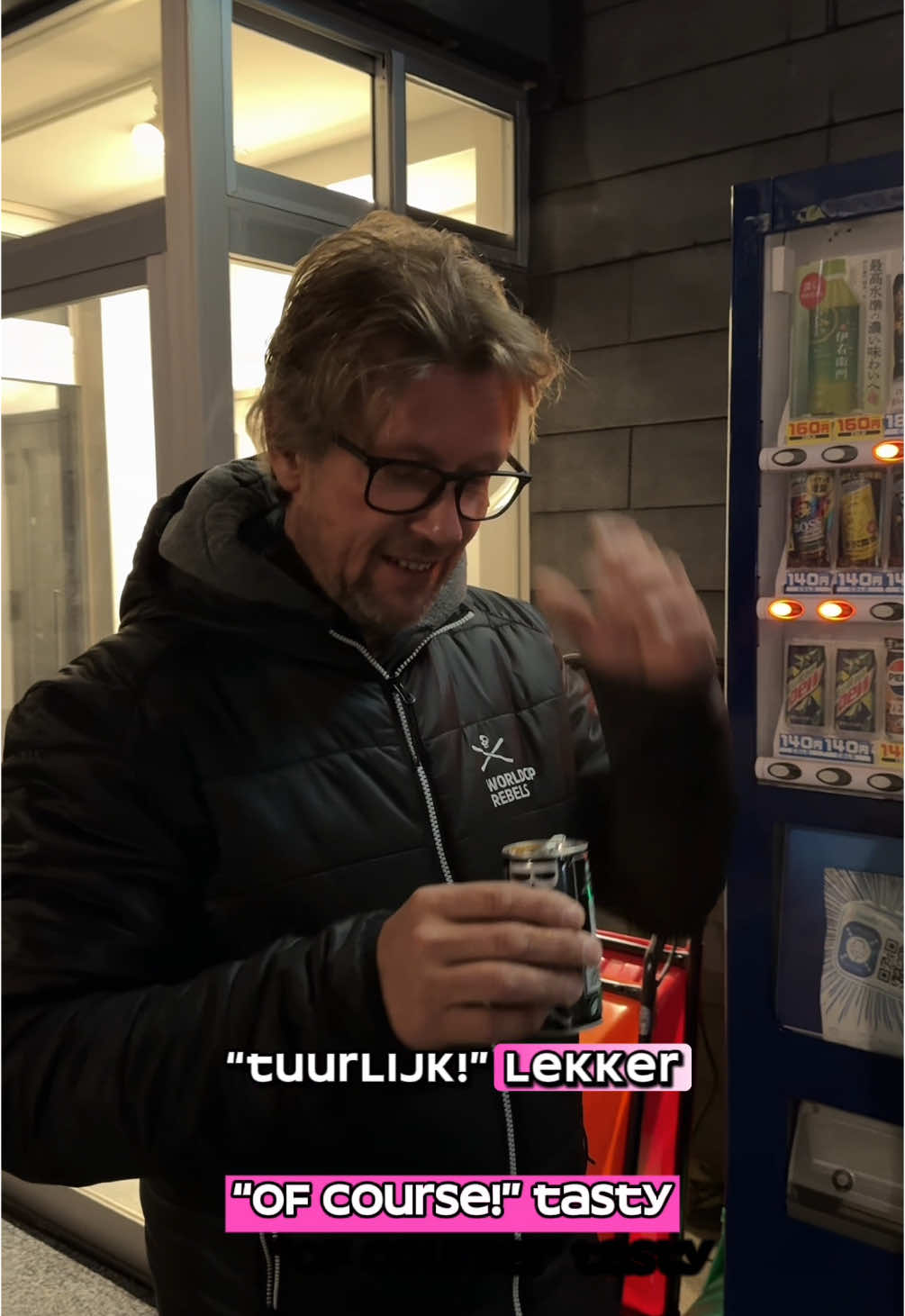 Dad trying out vending machine coffee in Japan🥹❤️ #vendingmachine #coffee #japan 