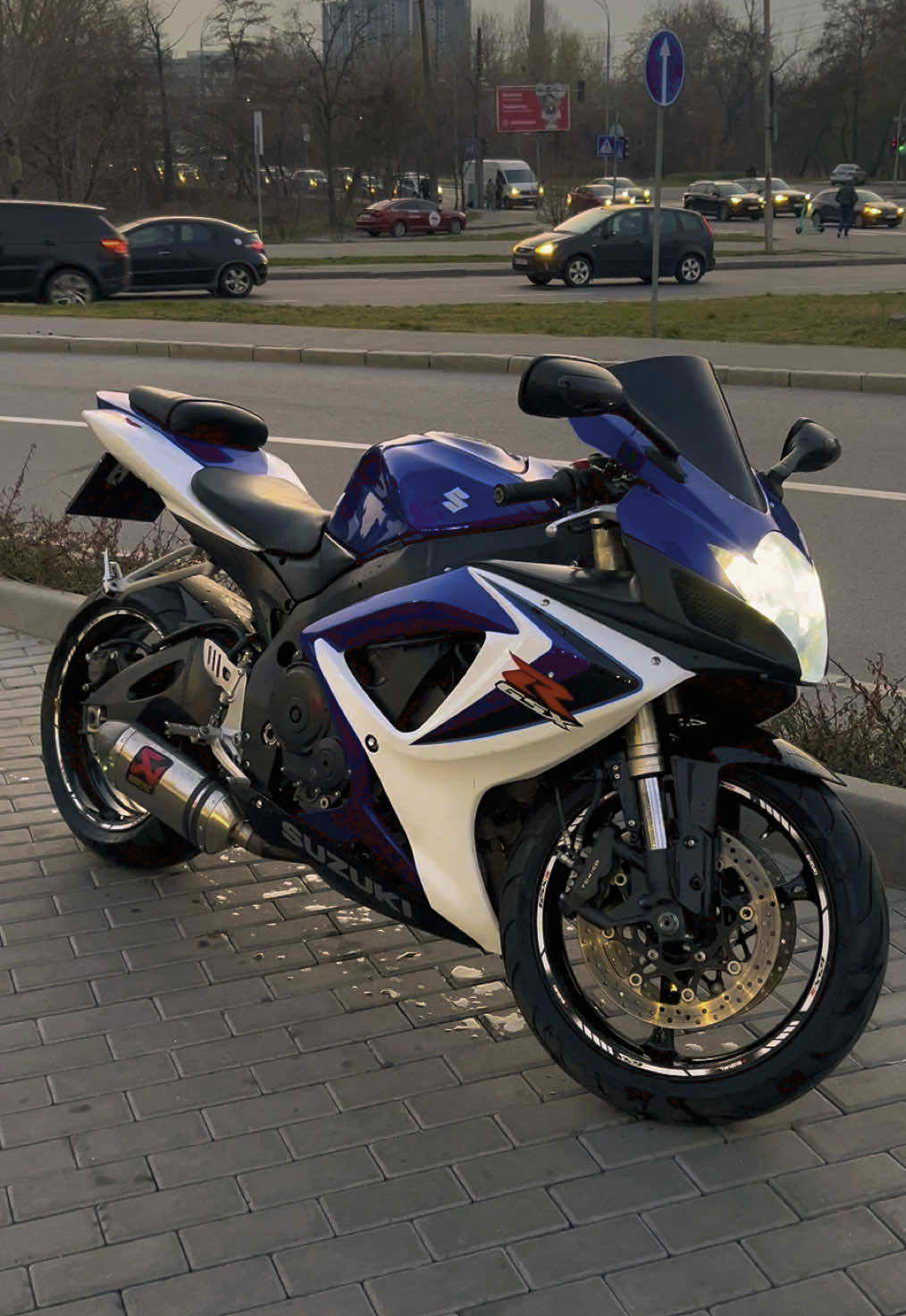 #suzuki #motolove #gsxr #akrapovic 