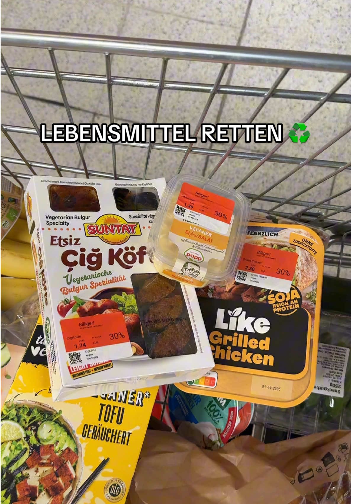 Meint ihr daraus wird etwas leckeres? 🙊  #bestereste #lebensmittelverschwendung #lebensmittelretter #lebensmittelaufbrauchen #foodscrap #zerowaste #lebensmittelretten #lebensmittelreste #lennisresterätsel #resterätsel #kaufland 