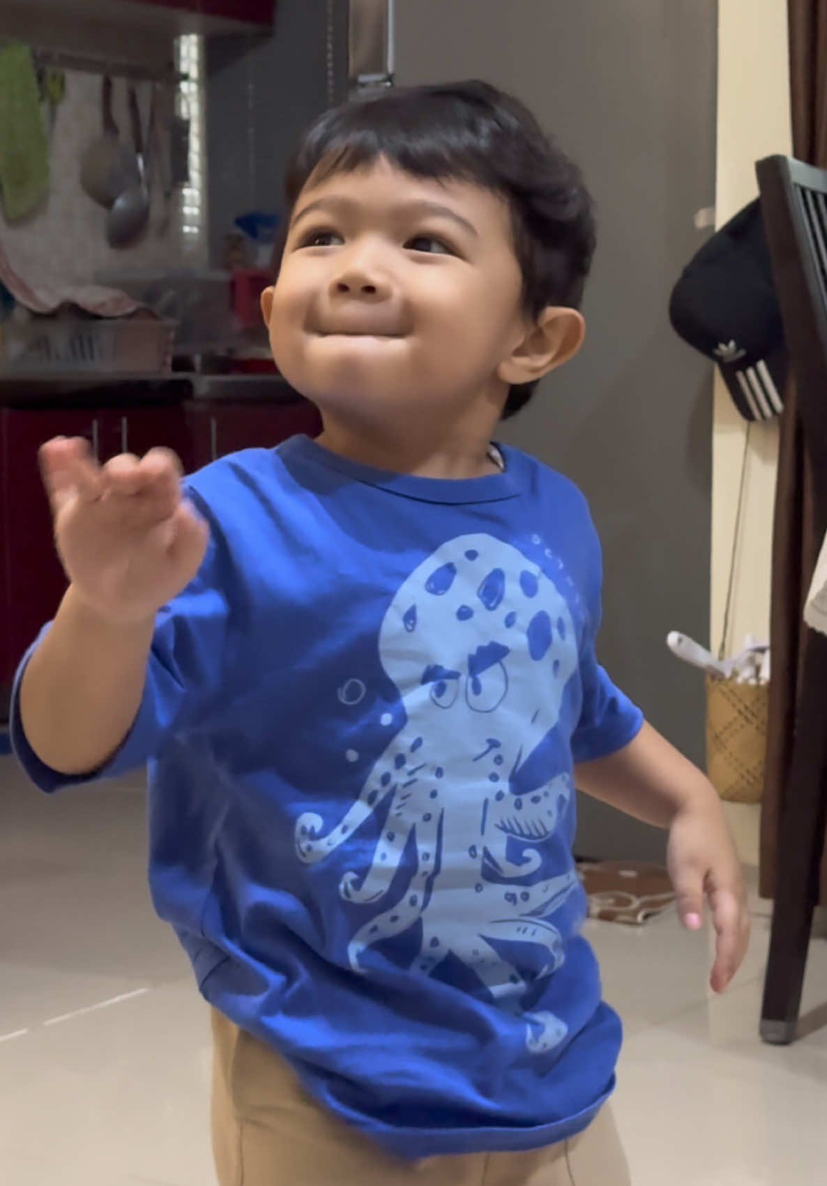 Gayanya beda, sekarang bibir nya dilipet 😩😩😩🫵🏻🫵🏻