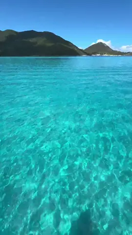 A água mais cristalina da Região dos Lagos você encontra em Arraial do Cabo!! 