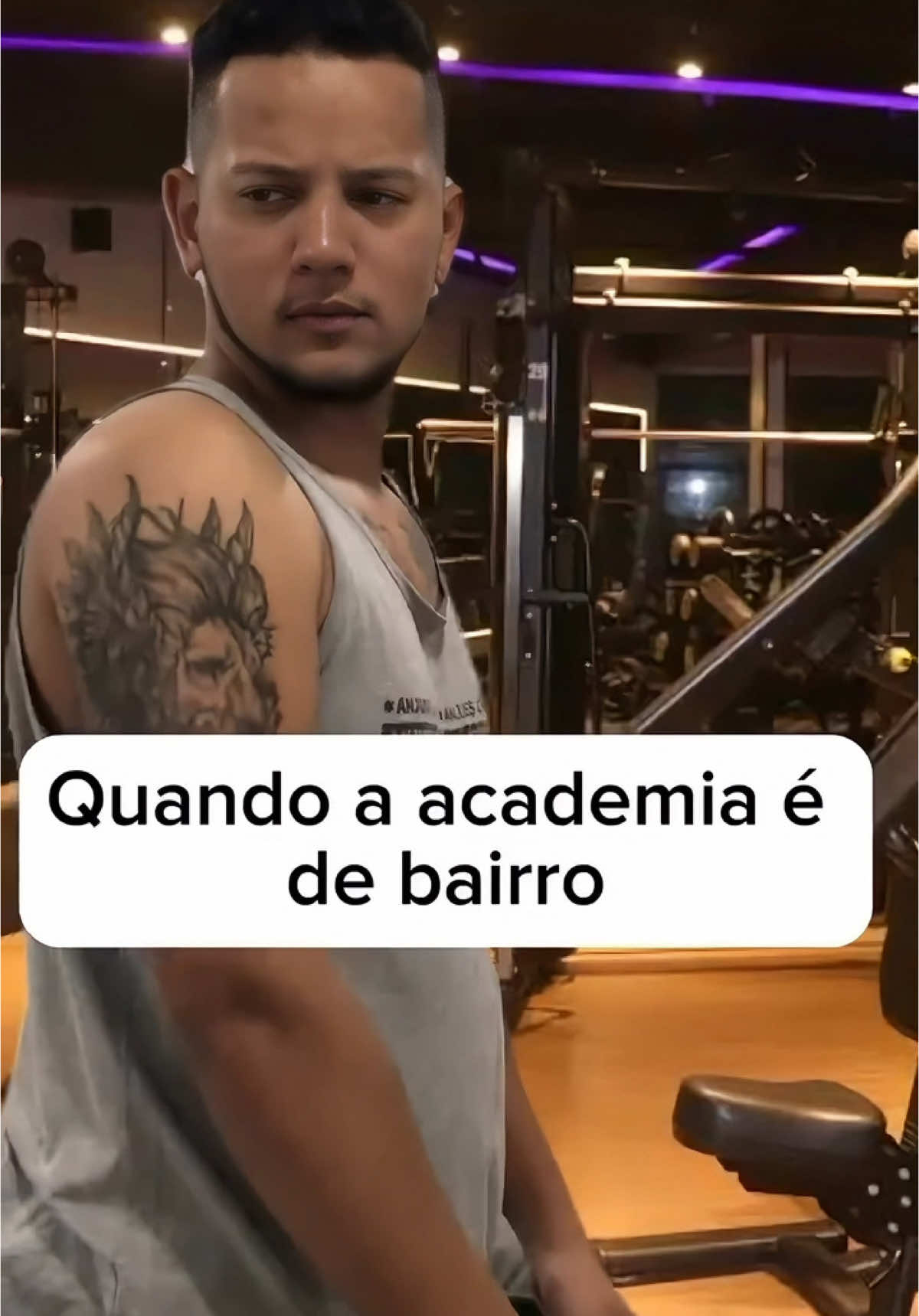 Academia de bairro  #humorbr #academiaraiz #academiadebairro #memesbr #qboa 