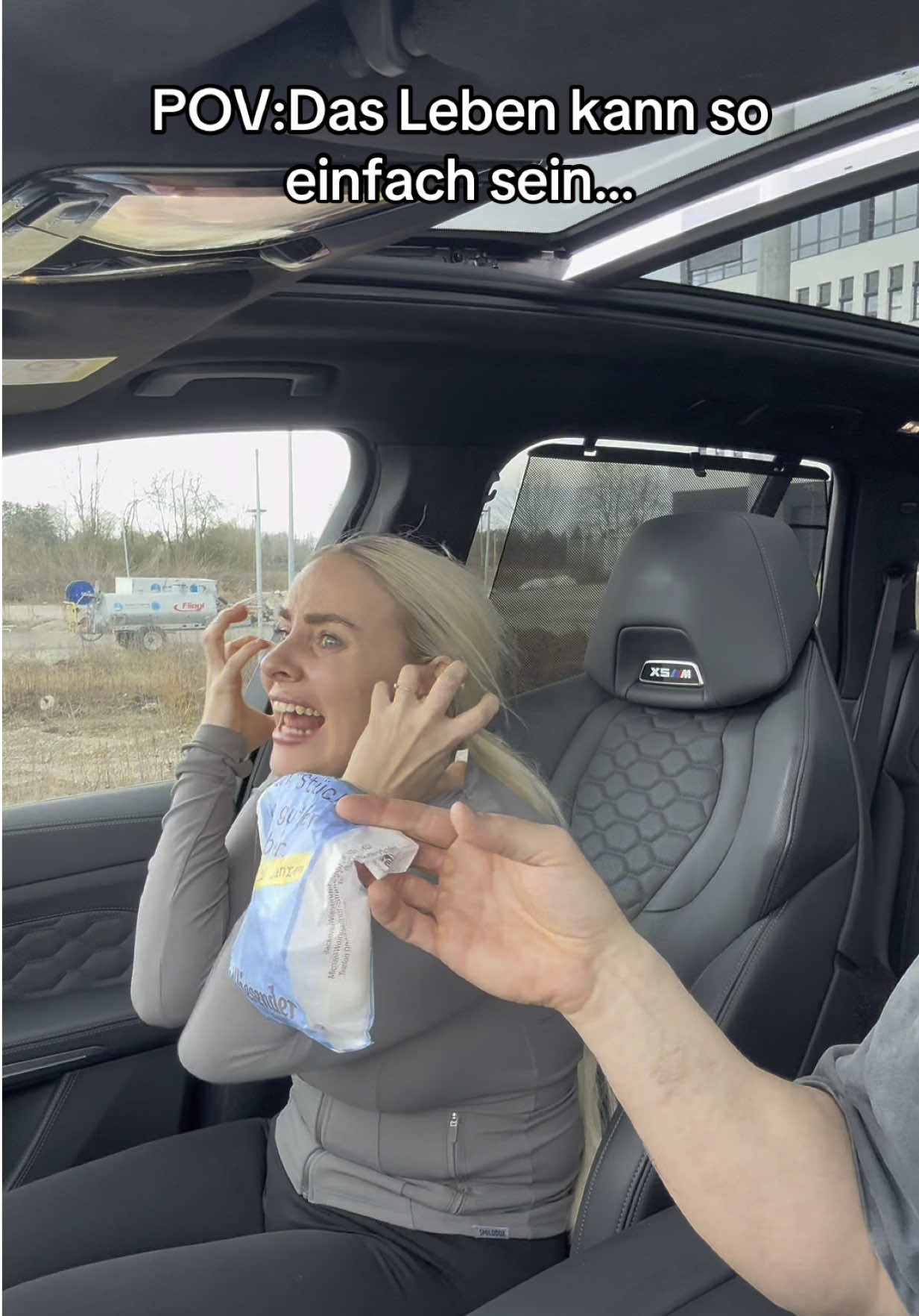 Ganz easy😂👍!!! #viral #fürdich #foryoupage #fy #fyp #funnyvideo #couplecomedy #comdey #foryou 