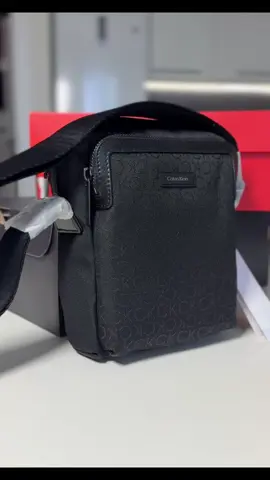 Маємо в наявності чоловічу сумку Calvin Klein #calvinklein #bags #чоловічасумка #келвінкляйн #стиль#сумка #сумкиукраїна #рекомендації 