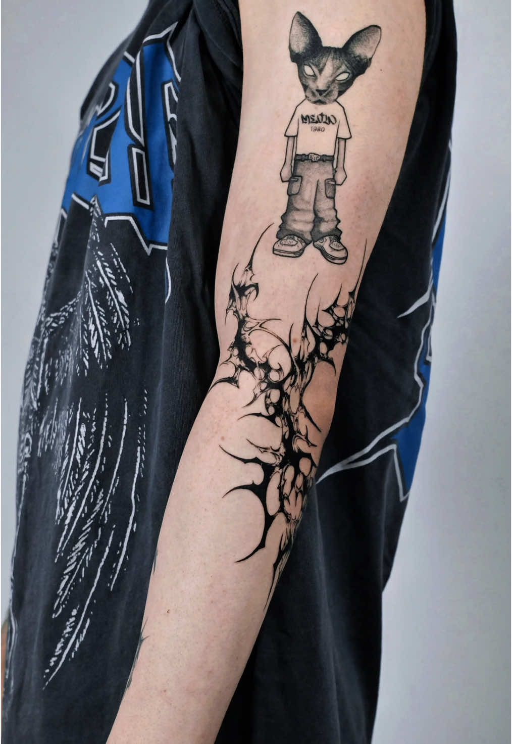 Neotribal elbow tattoo…cybersigilism🤷‍♂️ #neotribaltattoo #cybersigilismtattoo #elbowtattoo #tattoo 