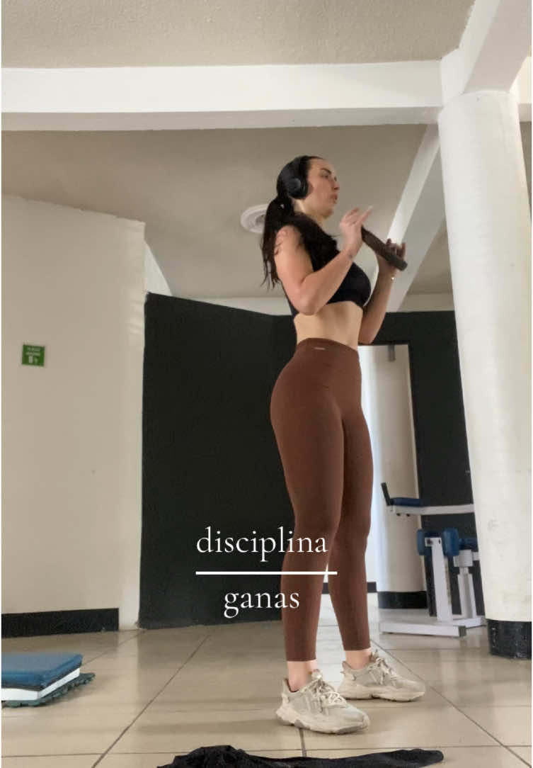 mentes poderosas 💪🏼💕 #gym #gymmotivation #gymgirl #godfirst #Fitness 