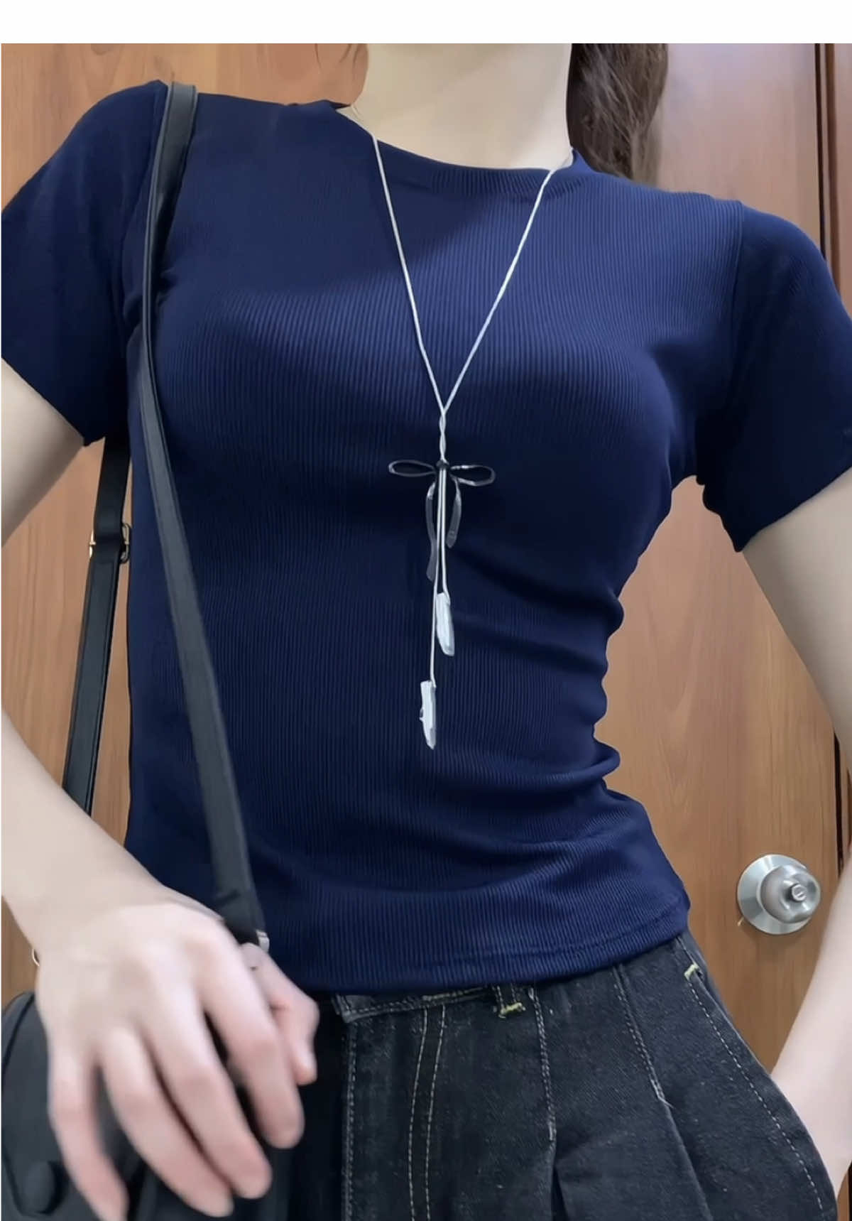 Vẫn là basic nhưng khum đơn điệu #aoombody #aobodyngantay #aothuntam #aobodynu #aohackdang #phoiaobody 