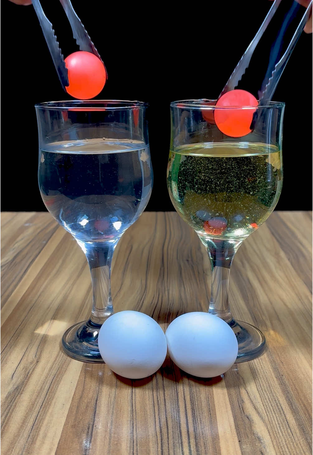 1000℃ Red Hot Metal Ball VS Oil+Egg and Water+Egg #rhcb #experiment #asmr #asmrsounds #oddlysatisfying #uktiktok #scienceexperiments #usa_tiktok #fyp 