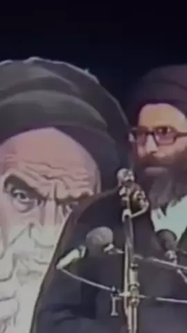 رجل حرب ومحراب كجده أَمير المؤمنين ، الإمام الخامنئي 