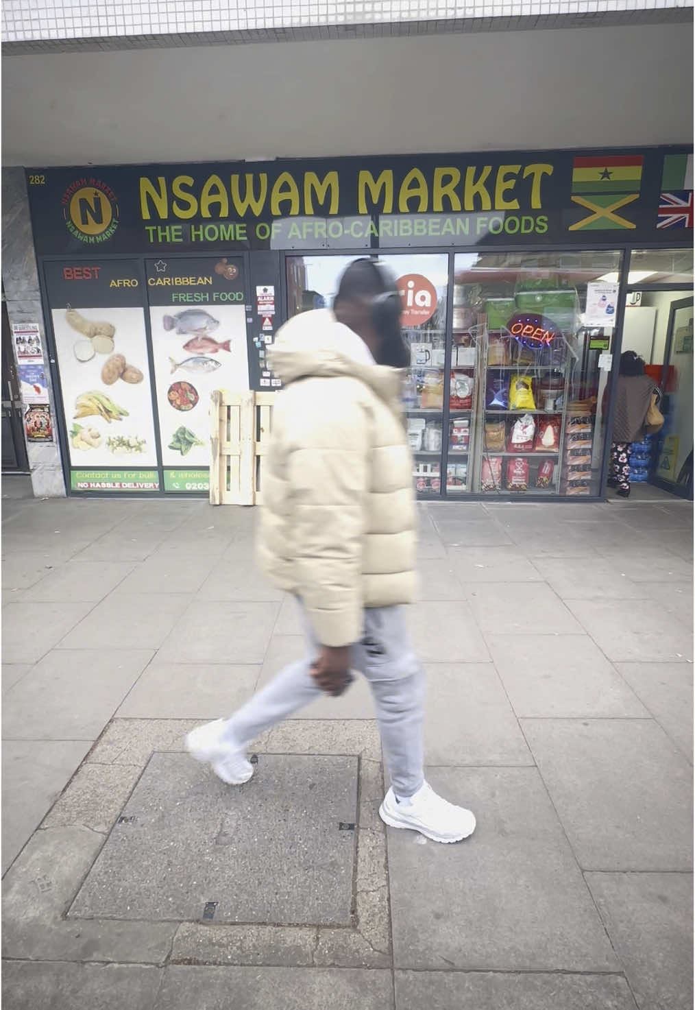 Best Africa food store in London  #nsawammarket #nsawammarketuk #nsawammarketlondon #ghanatiktok🇬🇭 #ghanatiktokers🇬🇭🇬🇭🇬🇭 #naijafood #ghanafood #blackownedsmallbusiness #stonebwoy #shattawale #bestafricanstoreinuk #africanstoreinlondon #ghanafoodie #ghanafuodotcom 