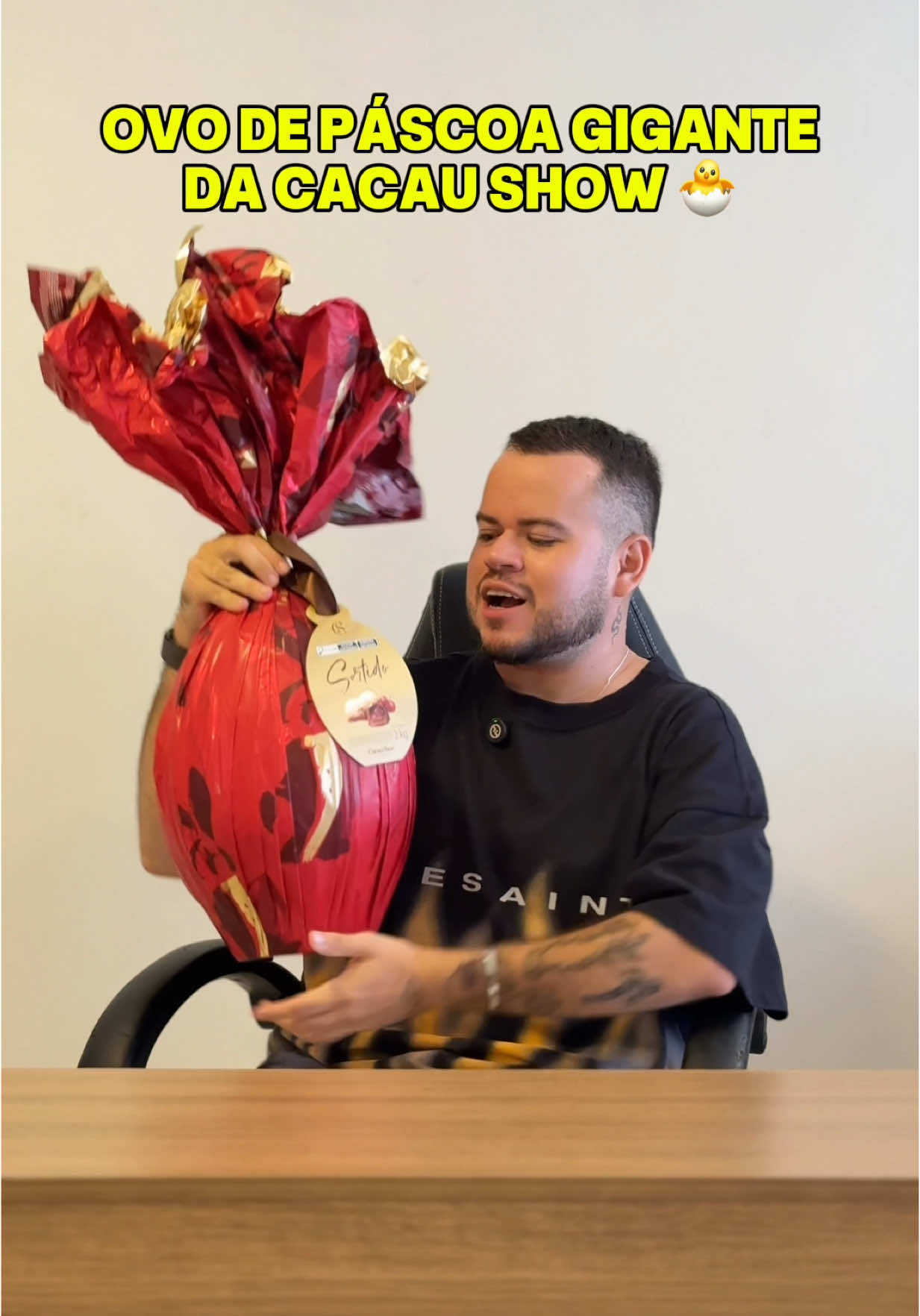 COMPREI O OVO DE PÁSCOA MAIOR E MAIS CARO DA CACAU SHOW 🍫🐣 Esse ovo de 2kg, eu comprei na Cacau Show do Caruaru Shopping e ele custa R$429,99, mas se você tiver cadastro no Cacau Lover, ele fica por R$399,99. E aí, o que acharam? Vale a pena ou está caro demais? #ovodepascoa #cacaushow #pascoa #chocolate #ovogigante #foryou #4u #felizpascoa 