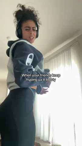 Lil booty matters 😂🥹