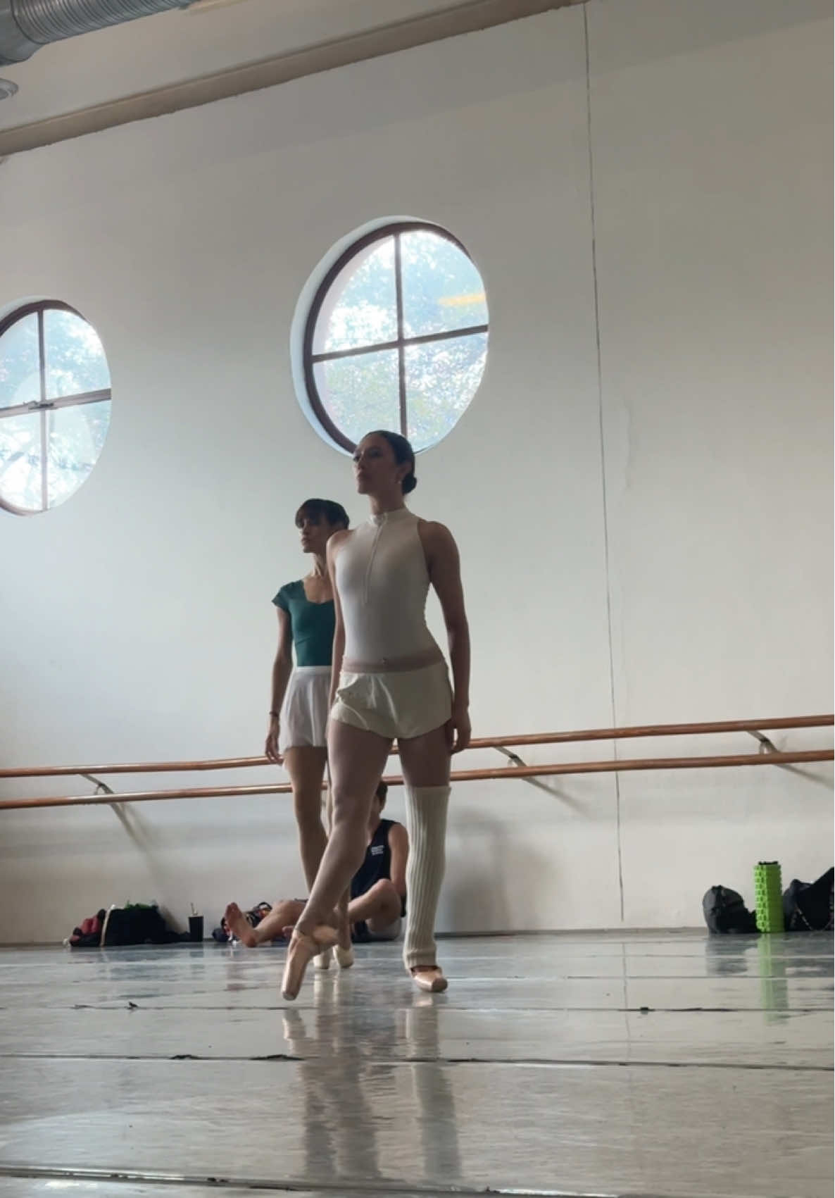 7ma de Beethoven, Segundo movimiento 🤍 @balletdemonterrey @Yosvani Ramos #ballet #rehearsal #dancer 