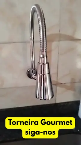 Deu match entre praticidade e estilo! 💧✨ A Torneira Gourmet Cone Flexível da Minha Cazza é o upgrade que sua cozinha merece! ✅ Bica móvel 360º ✅ Jato duplo (concentrado e chuveirinho) ✅ Flexível, estica até 50cm ✅ Economia de água com mecanismo 1/4 de volta ✅ Design cromado moderno O achadinho perfeito pra deixar sua cozinha funcional e linda! 💙 E atenção: as unidades estão LIMITADAS 🛑 👉 Garanta já a sua clicando no link da bio@Achadinhosprime.pee  #achadinhos #torneiragourmet #minhacazza #cozinhachique #decoracaocozinha #torneiraflexivel #cozinhagourmet #economiadeagua #jatosduplos #designmoderno #construcao #reforma #decoracaodeinteriores #torneiracromada #minhacasa **