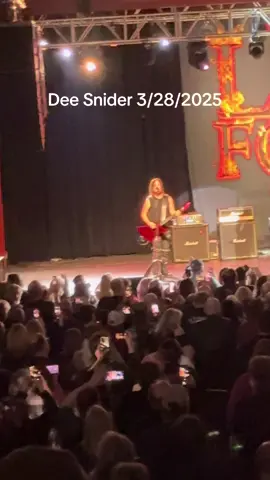 Honestly firehouse was the star of that concert #deesnider #litaford 