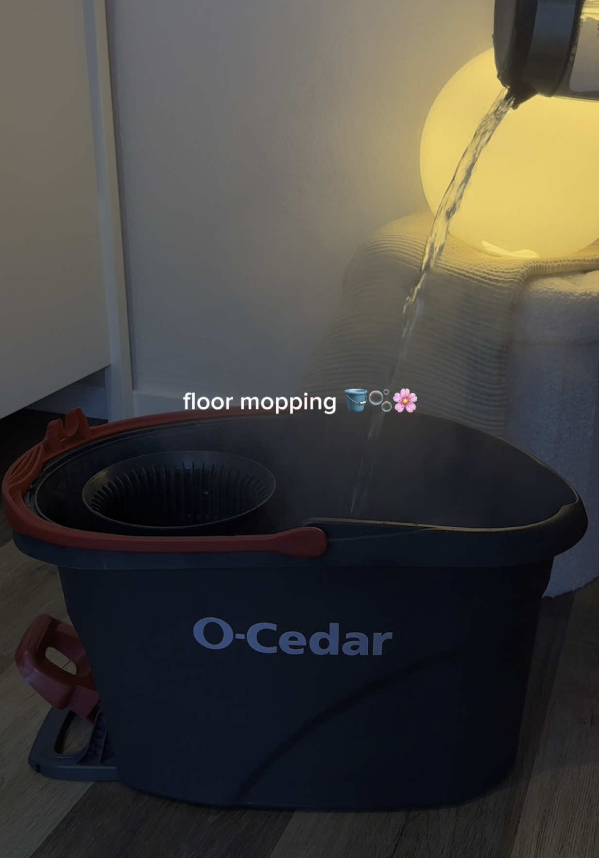 20 seconds of mopping motivation 🪣🫧🌸 #CleanTok#cleanhome#clean#cleaningtiktok#cleaningmotivation#cleanwithme#cleaning#mopping @O-Cedar @Pine-Sol 