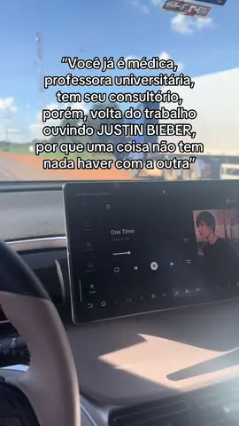 Até por que uma coisa não tem nada ver com a outra 🤷🏻‍♀️😂 