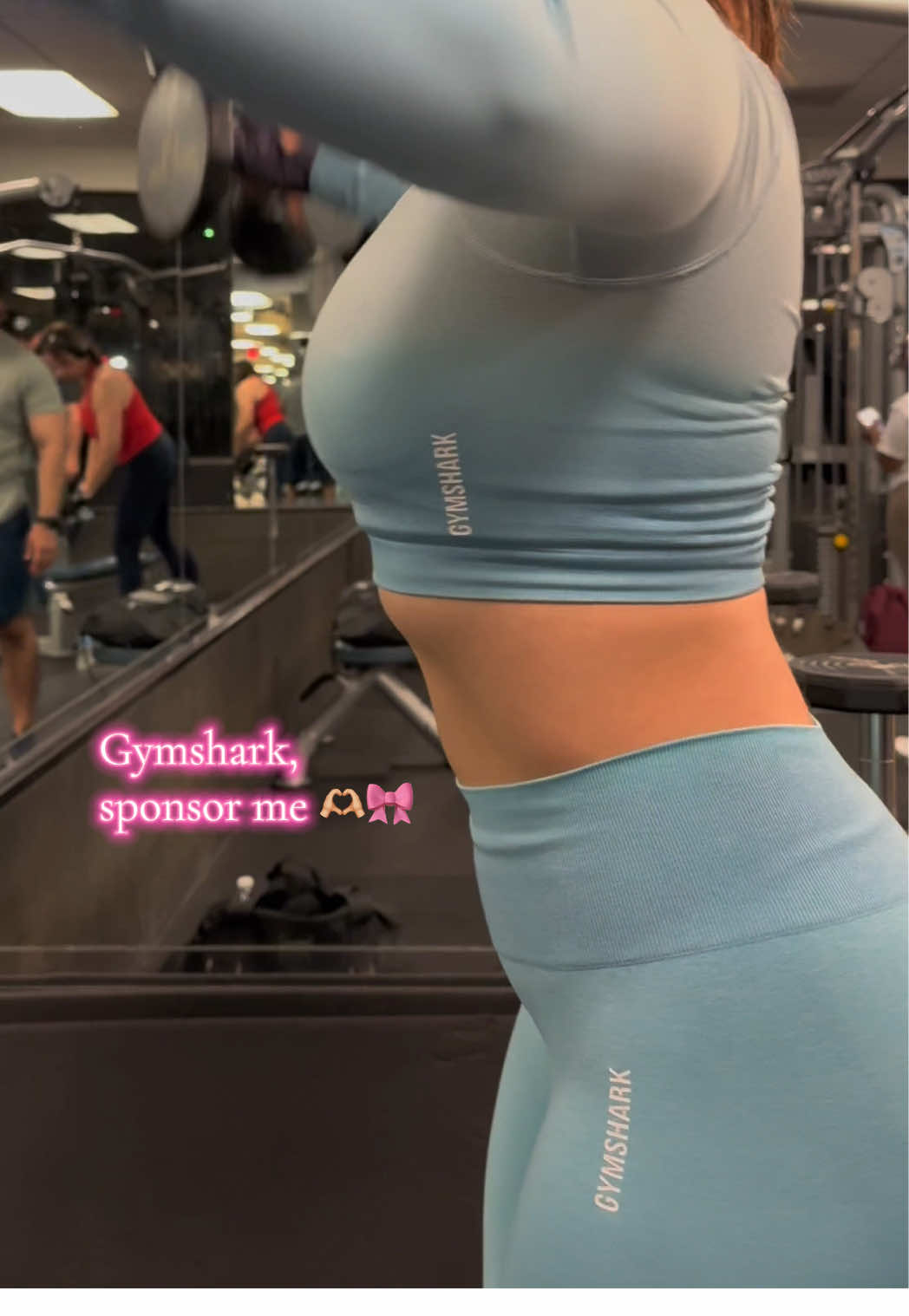 Wishing all of you pretties a blessed and active April! 🎀🌷 Don’t be afraid to fail. Try again.  #gymshark #gymsharkwomen #Fitness #fitnessmotivation #girlswholift #badbunny #latinacreator #fitnessjourney 