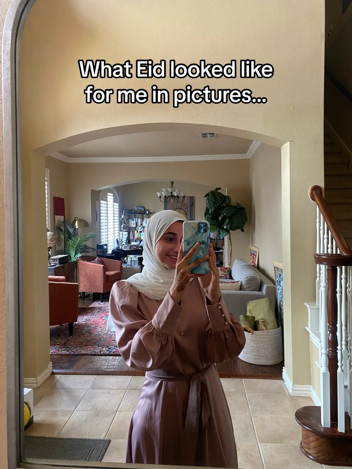 that pretty much sums it up tbh #eidmubarak #eid #slideshow #dubaichocolate #moon #cats #eidfit 