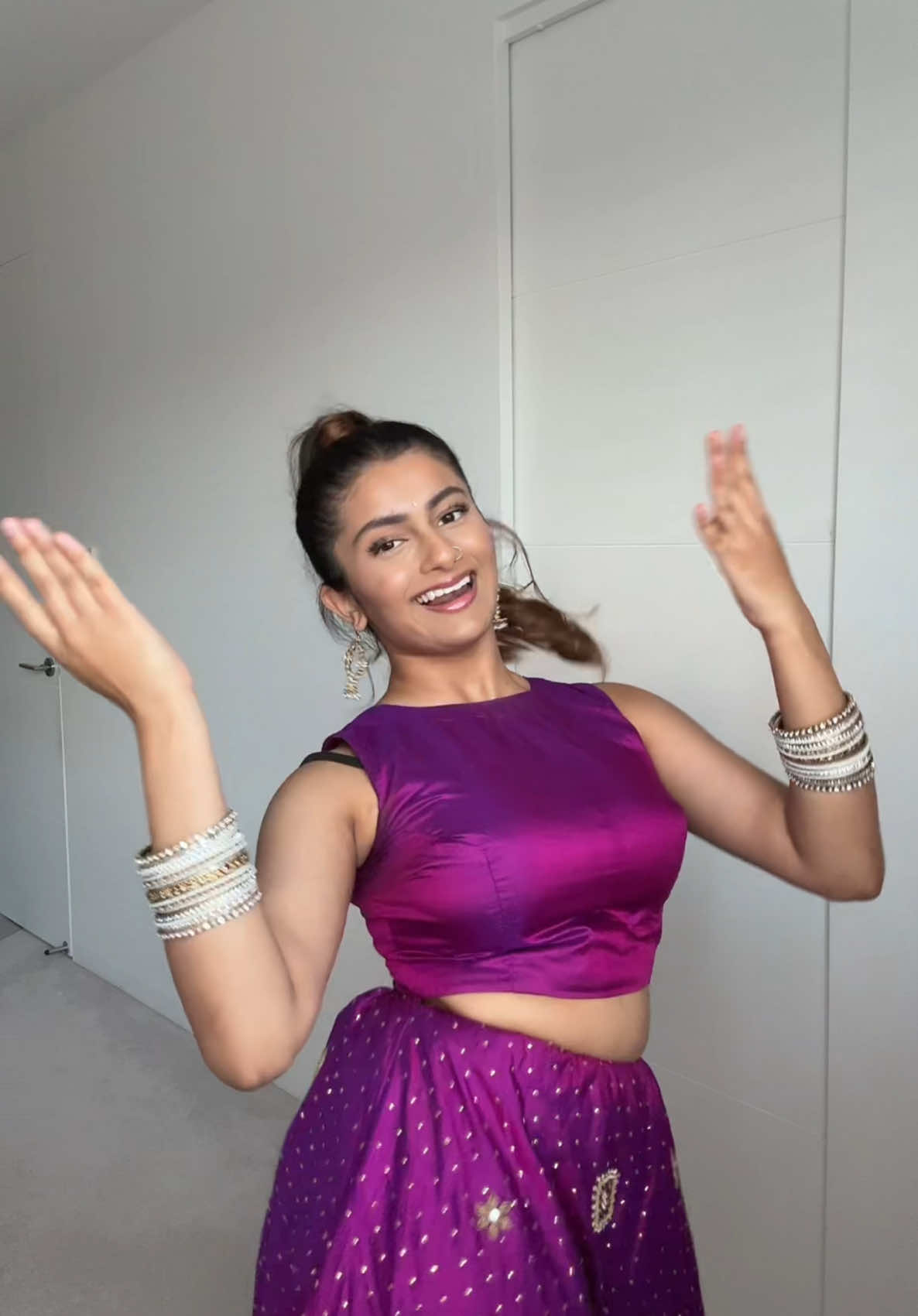 #fyp #foryou #bollywood #dance #desi #desitiktok #browngirl #browntiktok #fypシ゚ #yehladkahaiallah #k3g #kabhikhushikabhigam #kajol #srk #sharukhkhan #kareenakapoor #hrithikroshan #rahulandanjali #viral #trending 