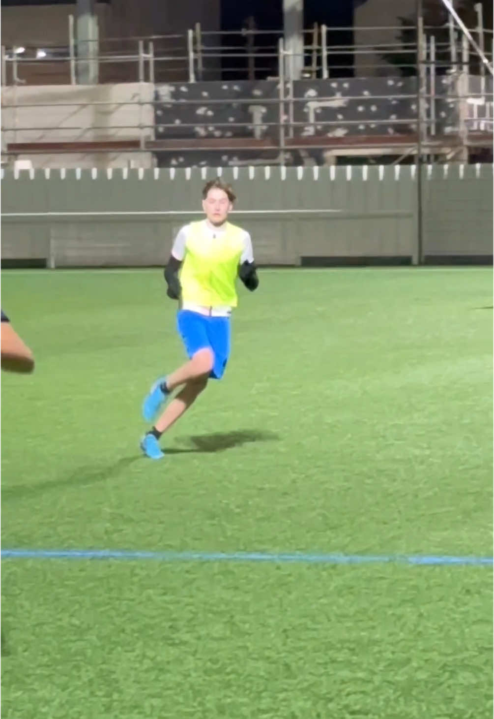 Training du mardi U18 R3 🔥🔥🔥 En jambes et déterminé💪🏻 #football #district92 #tonsser #dribble #soccertiktok #fyp #pourtoi #suresnes 