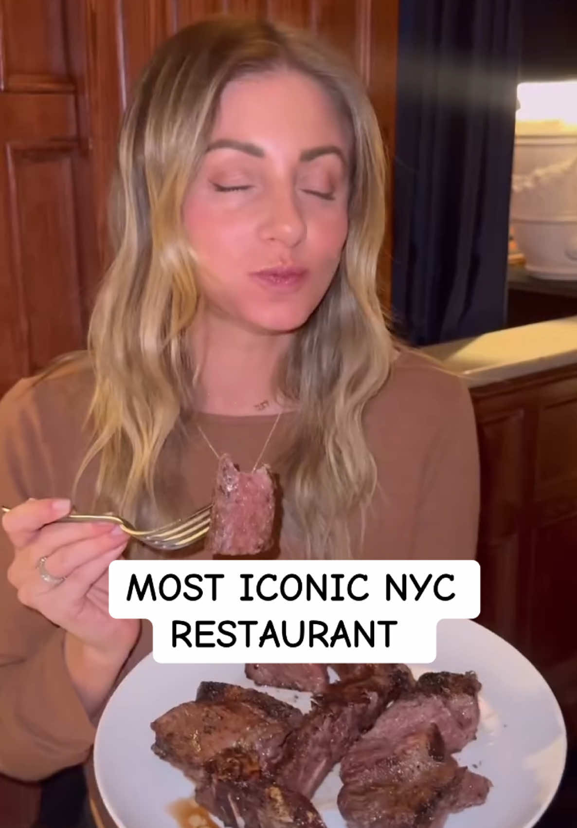 Suggest this for the next birthday celebration in your family! #nycfoodie #nyceats #nyciconicspots #nycdateideas #Foodie #nycsteakhouse 