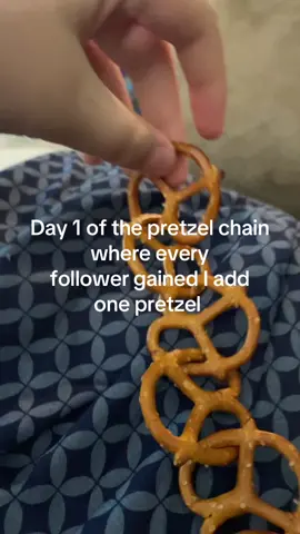#pretzel #pretzels #chain #fyp 