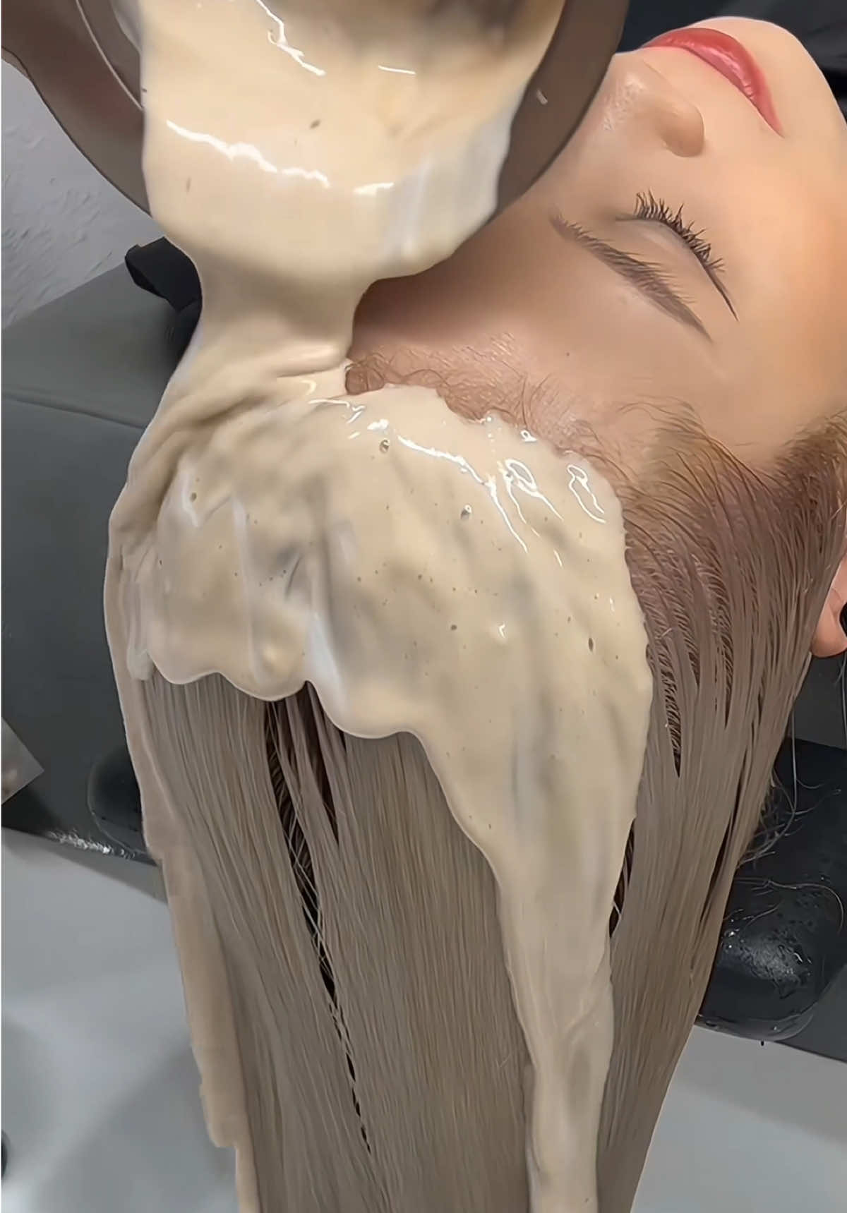 Jangan gunakan sebarang pewarna rambut lagi. Gunakan segera syampu herba Beirou ini! #abera #beirou