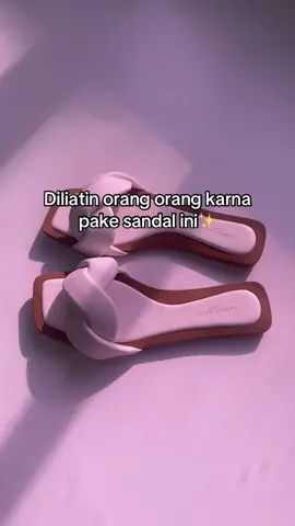 emang secantik itu sih sandalnya #urbanco #urbancoofficial #reviewurbanco #sandalwanita #sandalteplek #tiktokviral #tiktokvideo #racuntiktok #fyp 