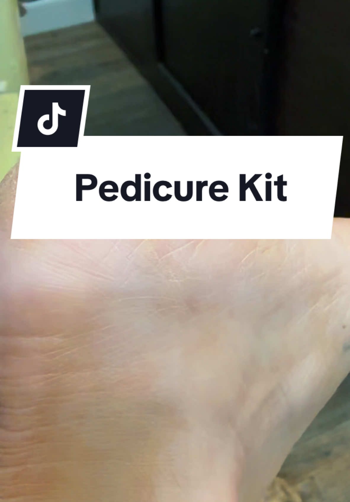 My feet were scary bad 🫣 Thankfully this foot sander has high speed 😂 #callusedfeet #pedicurekit #pedicuretools #diypedicure #pedicure #springtok 