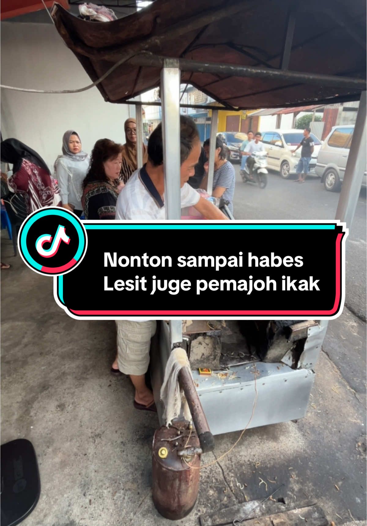 Kuliner lagi di Dabo Singkep #kulinerdabo #makanandabo #khasdabo #wisatadabo #pemajoh #penambol #makan #makanankhas #hanyaadadidabo #daboviral #dabodyp #fypdabo #kulinerdidabo #dabosingkep #melayu #anakmelayu #melayudabo
