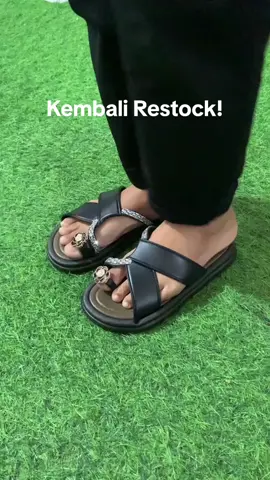 Jangan sampai kehabisan! #lebaranekstrasale #sandal #sandalwanita #sandalslop #foryoupage #fyp 