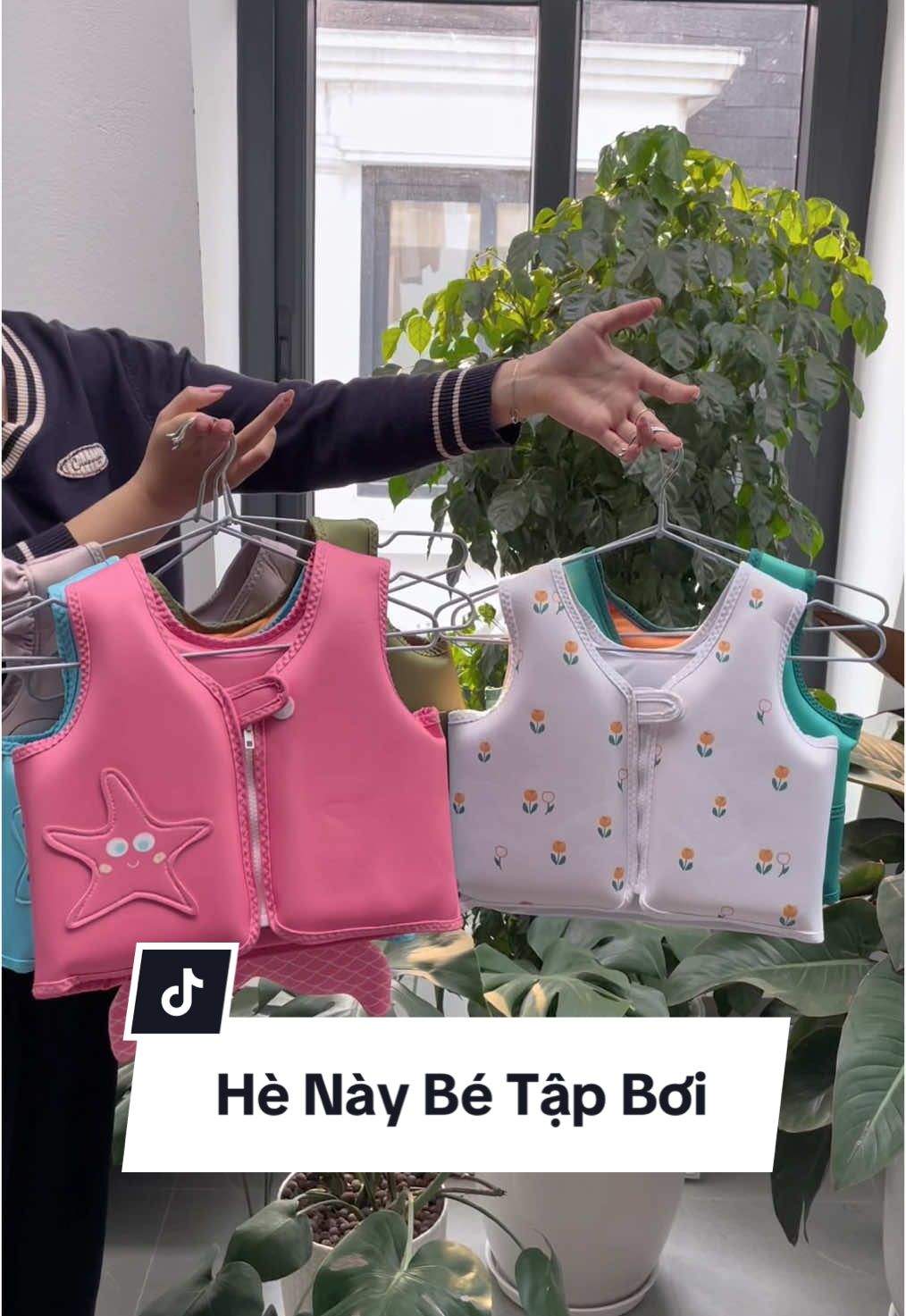 Ba mẹ có con tập bơi thì đừng bỏ lỡ em áo phao tập bơi Ubabi chống lật #ubabi #yeuthuongtume #mevabe #xuhuong #aophaotapboi #aotapboiubabi