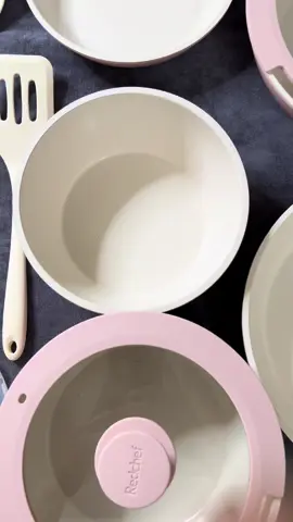 Bộ nồi chảo Redchef 16 món quá xịn luôn.  #donhabep #dungcunhabep #redchef  #bonoichaochongdinh  #chaochongdinh #bonoibeptu 