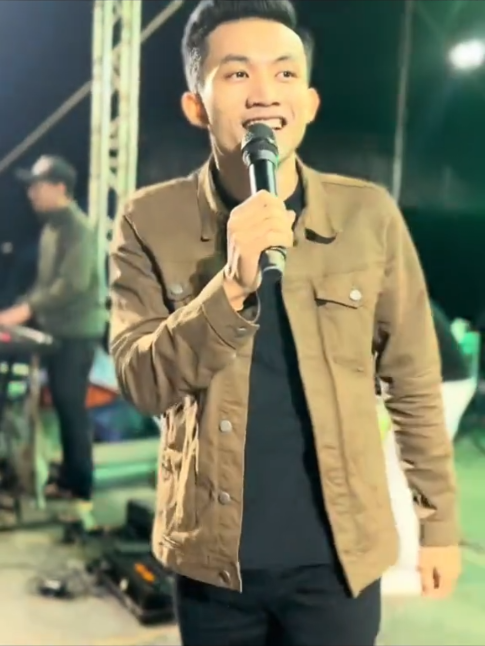 มอบให้แก่คนทีมีความฮักเด้อกำลังใหม่ๆหั้นนะ😍🤭😁👏👍#ฮัก #จิมมี่สิทธิพล #คอนเสิร์ต #ผู้บ่าวฟังลํา #เพลงฮิตtiktok #เธรดเพลง  #เทรนด์วันนี้ #TikTok #ฟีดดดシ 