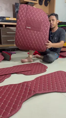 Karpet mobil universal 3 baris 6pcs#karpetmobil #karpetmobiluniversal #karpetmobilpremium #karpetmobilmurah #karpetmobilkeren #belilokal #cuantanpabatas #paydaysale #gilagilajualan 