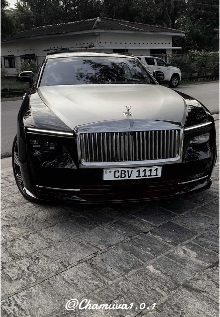Rolls Royce Sri Lanka 🤍🇱🇰🐦‍🔥#rollroyce #rollsroycesrilanka #supercar #supercarsrilanka #trendingtiktok #supercarsrilanka #tiktokviral #tiktokviral #trendingvideo #srilanka #billionaire 