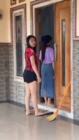 alamat ganti rugi 😮 #komedi #viral #fyp #jangkauanluastiktok #jangkauansemuaorang #sketsasunda #bodorsunda #sorotanpublik  #sorotanbella  #viralvideo