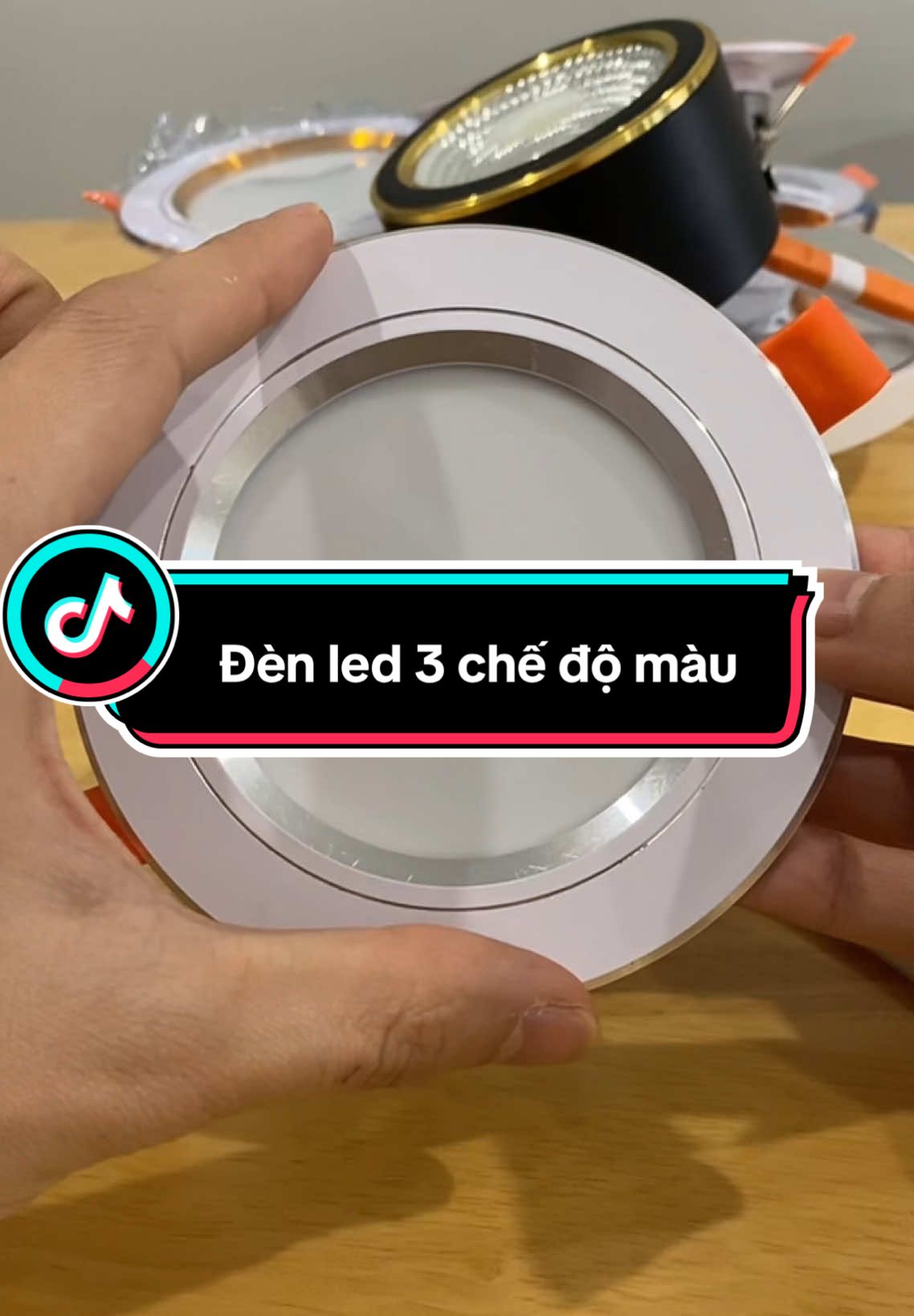 Đèn led dowlight âm trần công suất 9w , 3 chế độ màu ánh sáng : trắng , vàng , trung tính . Bảo hành 12 tháng #muahang #denled 