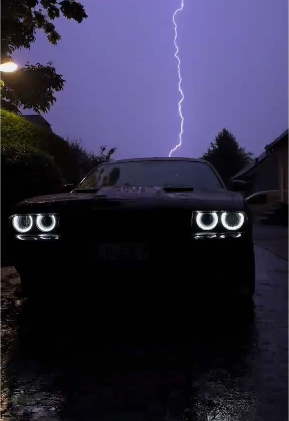 💀⚡️ #fyp #goviral #foryoupage #viral #hellcat #srt #challenger #scatpack #murderedout #cars #charger #challengerscat #challengerhellcat #fypviral #foryou #v8 #americanmuscle #cartok #redeye #dodge #dodgechallenger #supercharged #hemi #caredit