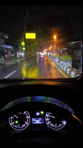 hujan dan Innova #innovadiesel #innovareborn 